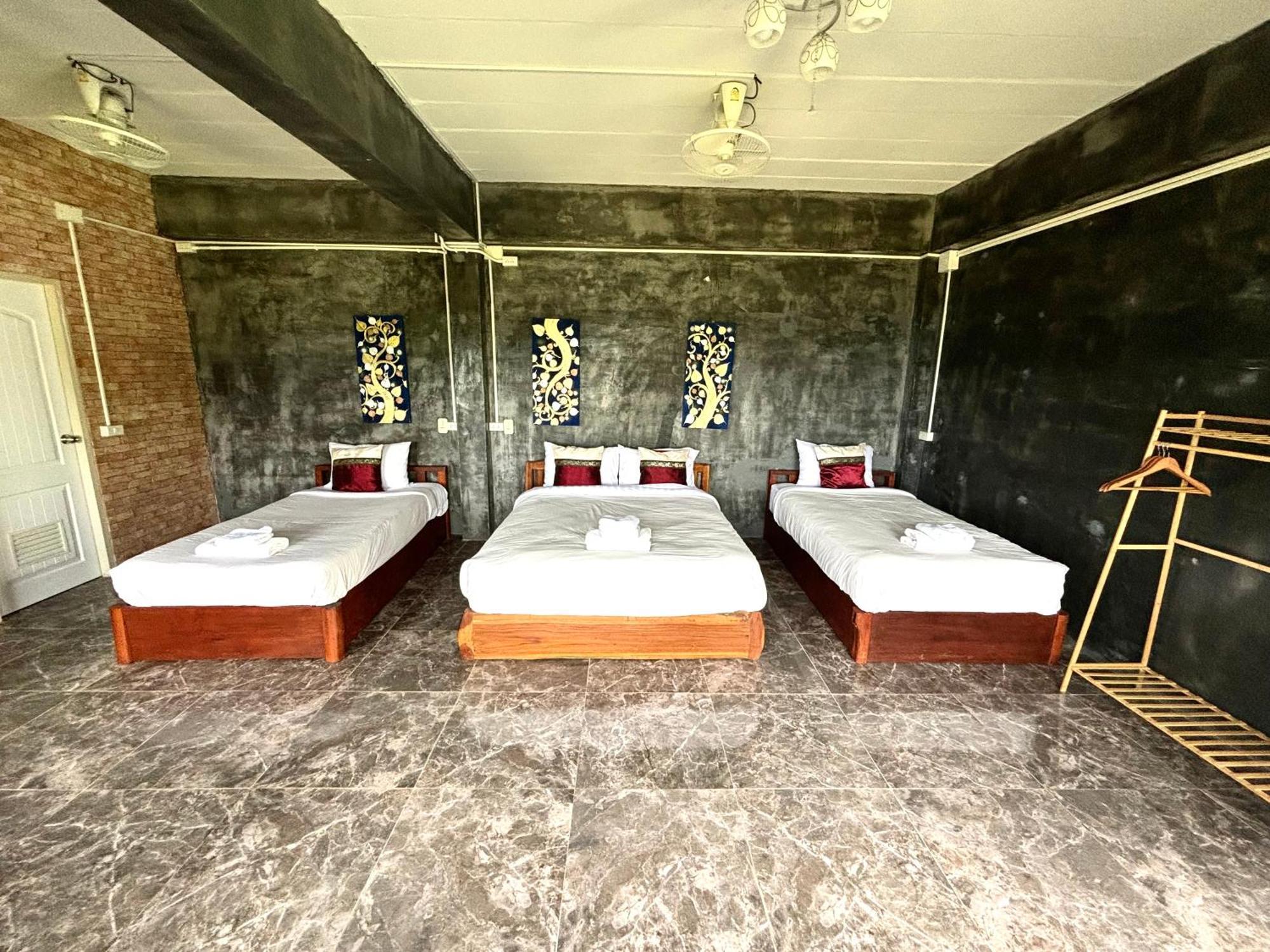 ホテル Pai Kiang Fa エクステリア 写真